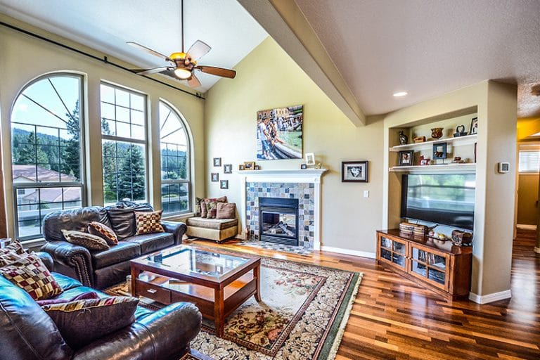 hardwood floor installer